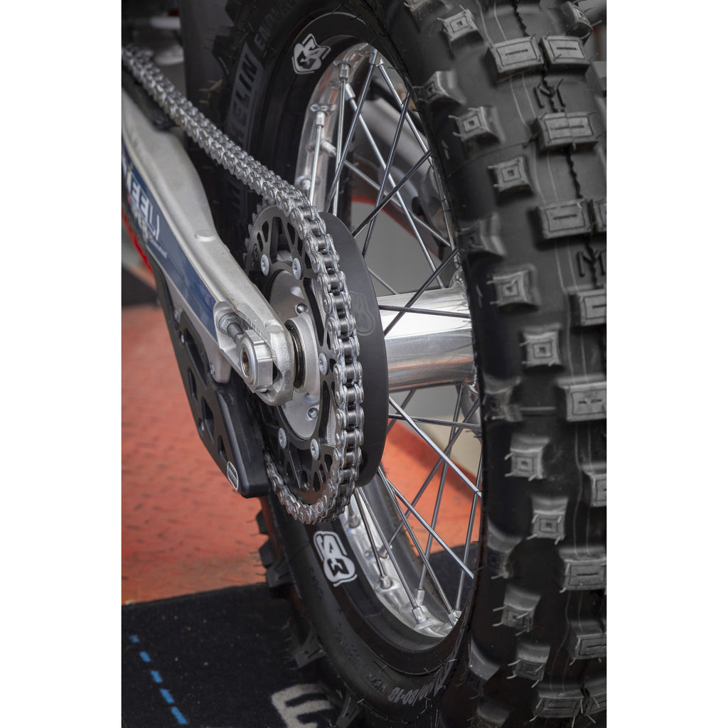 HUGO S3 SPROCKET HUB CHAIN CASE PROTECTOR STARK/ FANTIC / KTM GROUP / HONDA / SHERCO / RIEJU