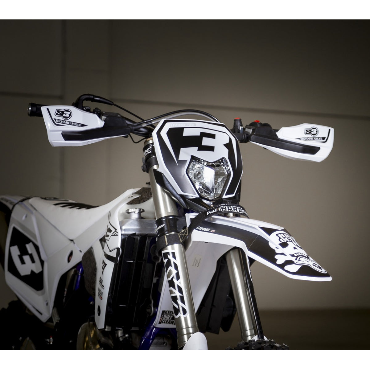 S3 Front pull strap