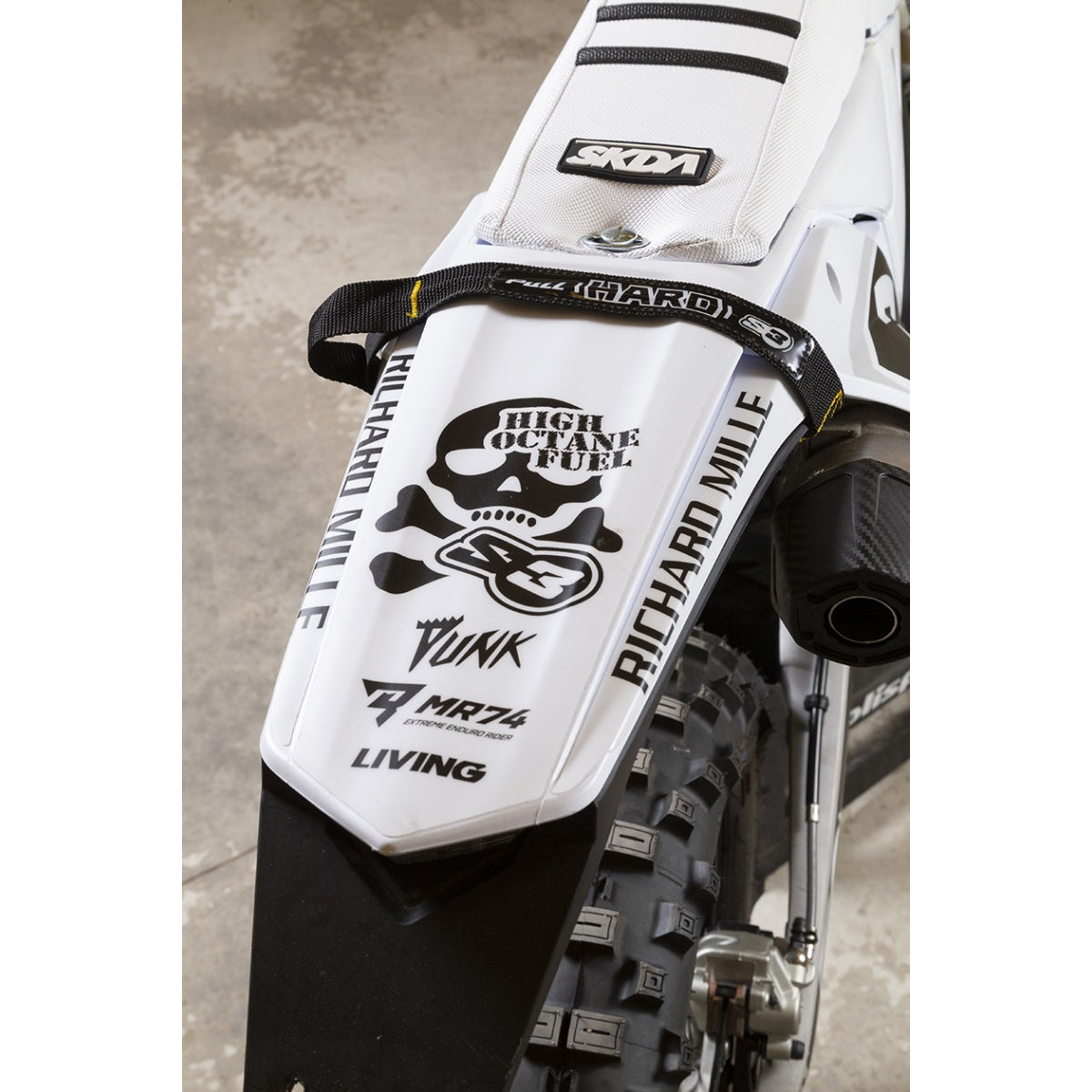 S3 rear lift strap